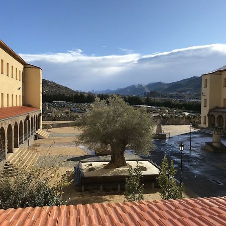 Albergue Pirenarium Sabinanigo Exterior photo